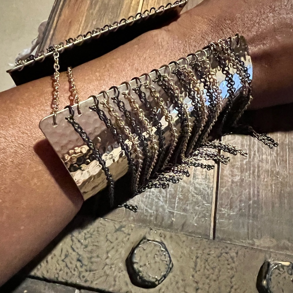 Bebe - Cuff - image 7